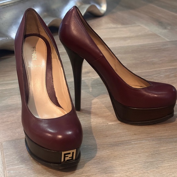 Fendi Women's Burgundy Platform Heels - Picture 1 of 3